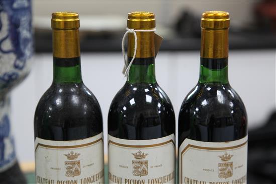 Eleven bottles of Chateau Pichon Longueville Comtesse de Lalande Grand Cru Classe, Pauillac, 1982.